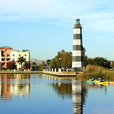 Hampton Inn & Suites Suisun City Waterfront Екстериор снимка