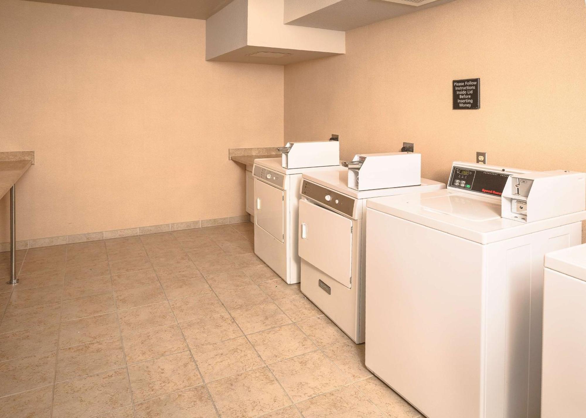 Hampton Inn & Suites Suisun City Waterfront Екстериор снимка